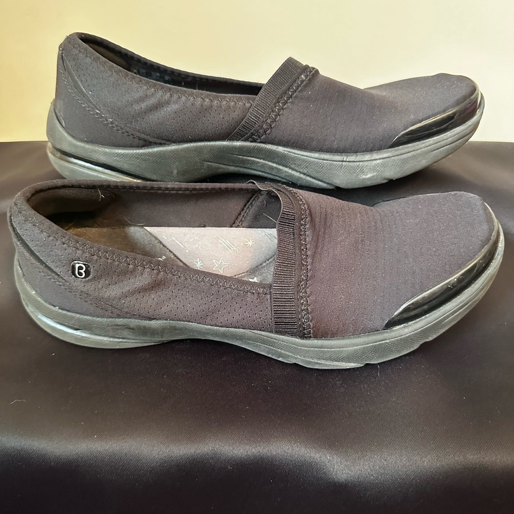 BZees casual slip on 8.5